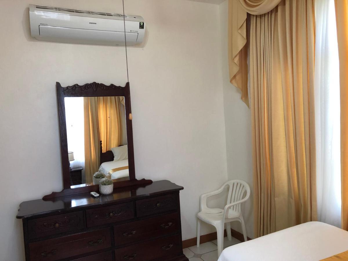 Goldenview Guesthouse Ocho Ríos Extérieur photo