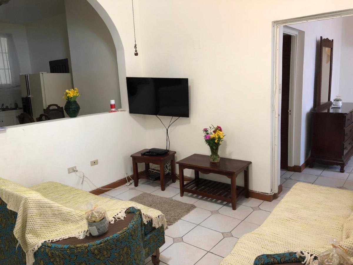 Goldenview Guesthouse Ocho Ríos Extérieur photo