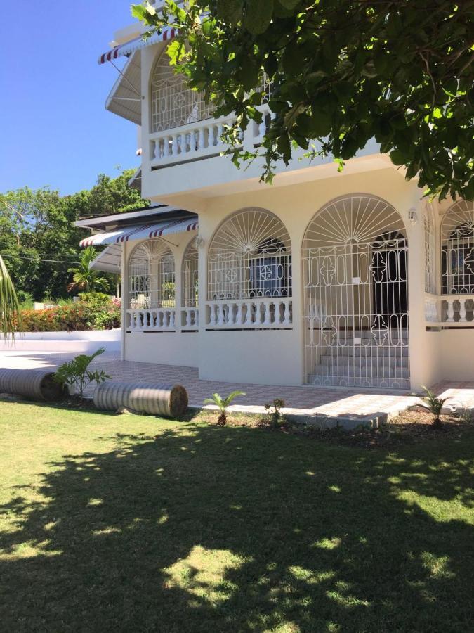 Goldenview Guesthouse Ocho Ríos Extérieur photo